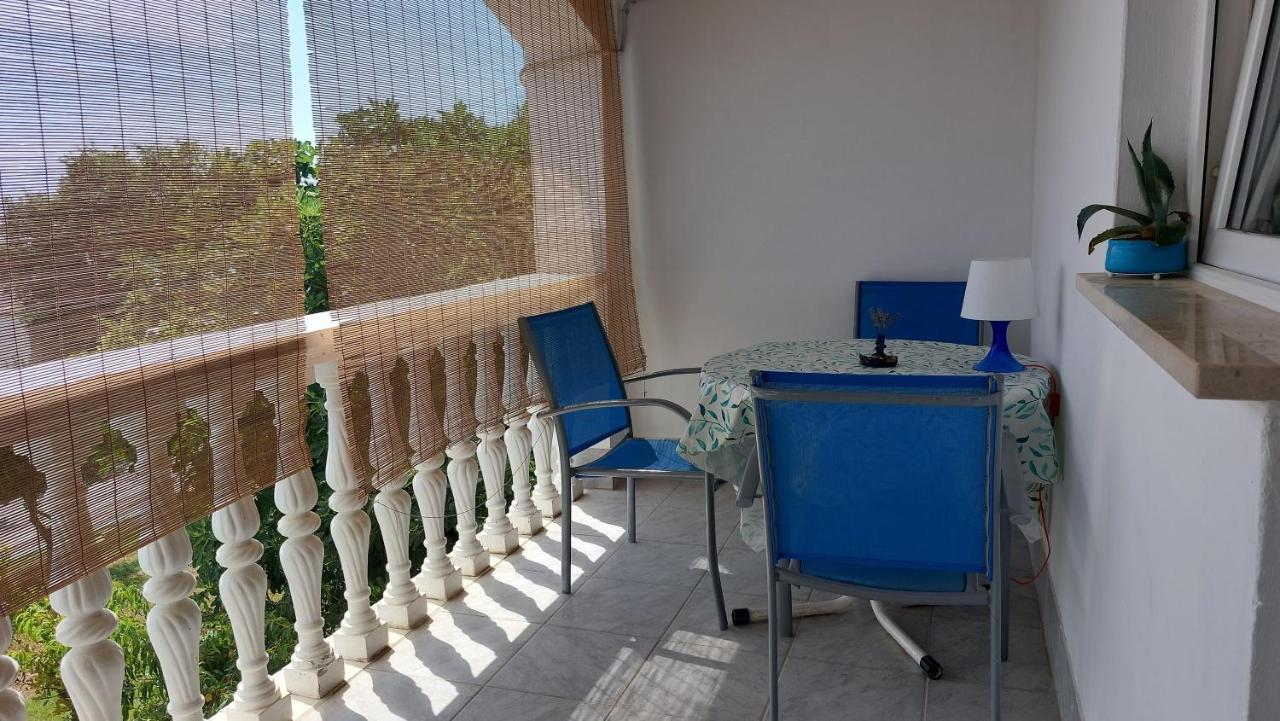 Arts Room Jasmina With Sea View Bikers And Pets Are Welcome Starigrad Paklenica Luaran gambar