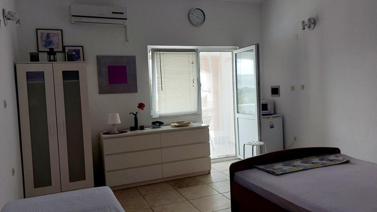 Arts Room Jasmina With Sea View Bikers And Pets Are Welcome Starigrad Paklenica Luaran gambar